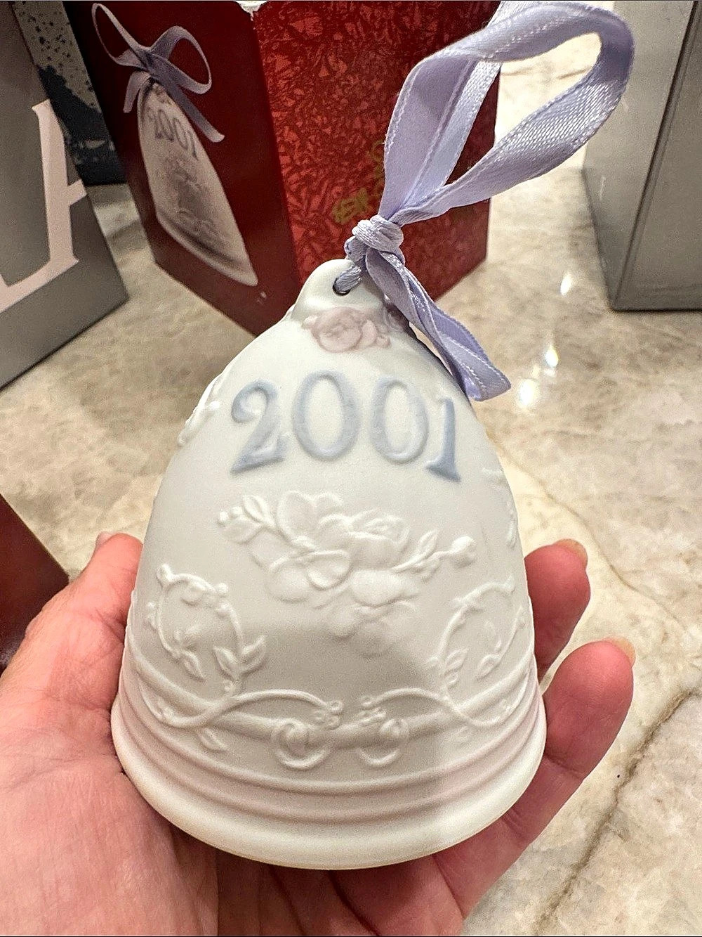 LLADRO 16718 Campana de Navidad 2001 White Christmas Bell Ornament